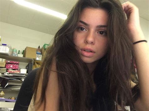 teen brunette webcam